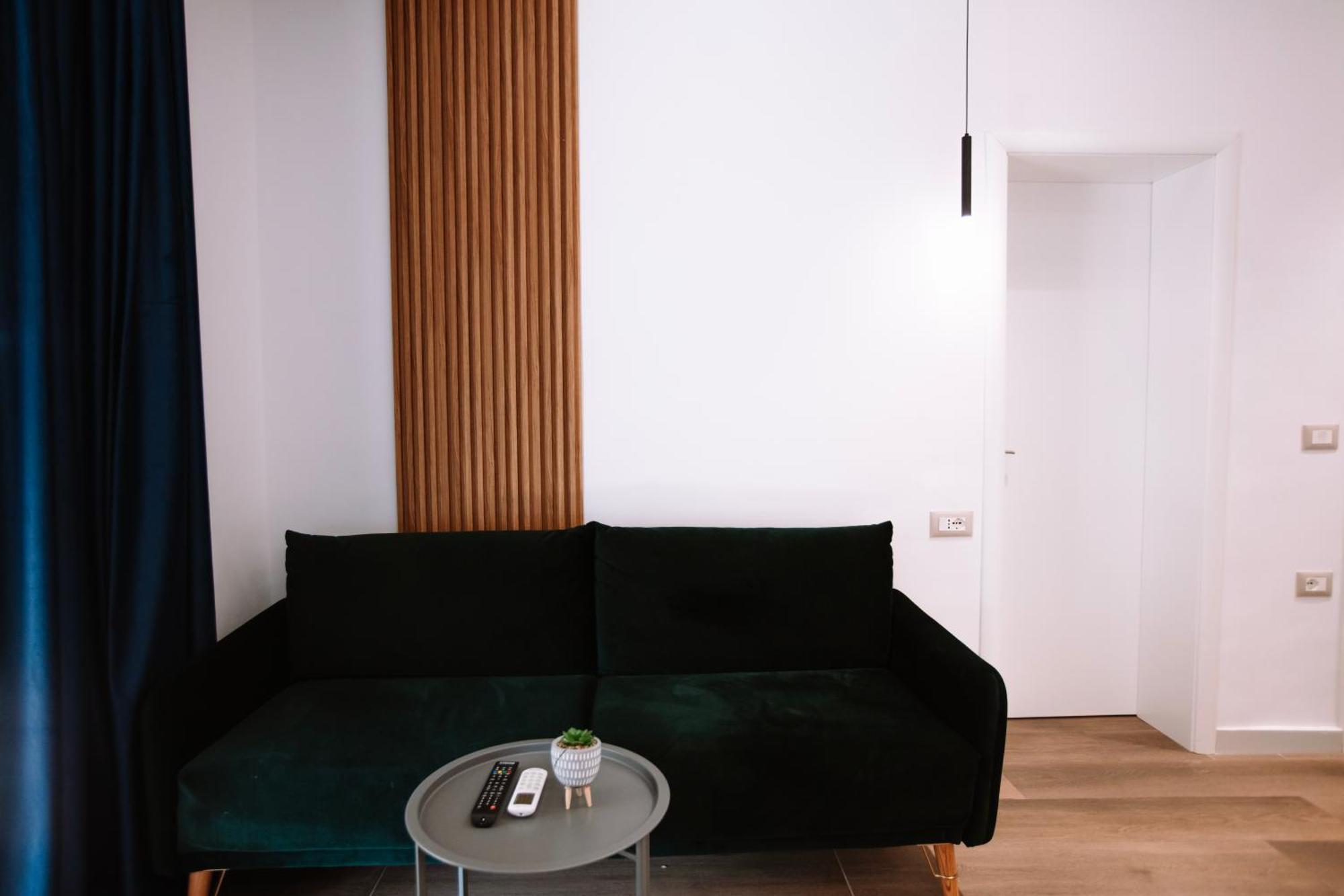 Barrikada Str Modern Apartments - The Nest Tiranë Eksteriør bilde