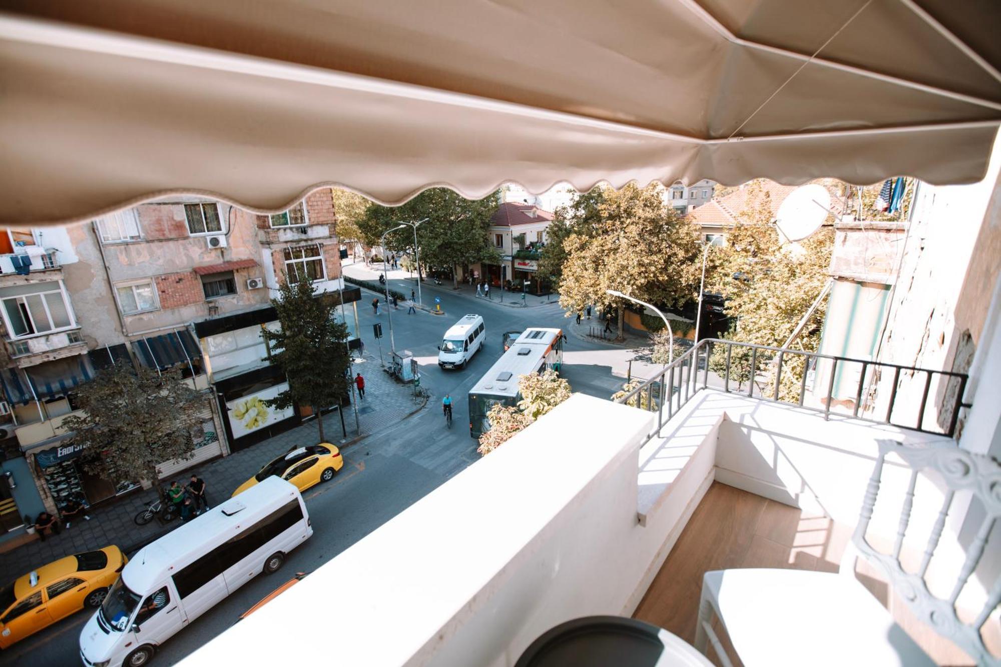 Barrikada Str Modern Apartments - The Nest Tiranë Eksteriør bilde